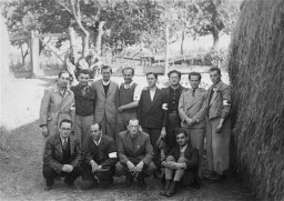 Twelve Hungarian Jewish physicians in the Iklad forced-labor camp. [LCID: 02320]