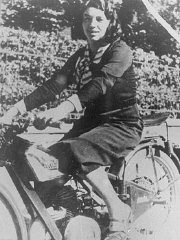 La parachutiste juive Haviva Reik, avant son émigration vers la Palestine.
