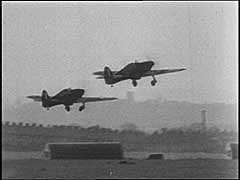 Після поразки Франції в червні 1940 року Німеччина намагалася здобути перевагу в повітрі над Великою Британією як прелюдію до вторгнення в Британію. Незважаючи на багатомісячні повітряні атаки, Німеччина не змогла знищити британські Королівські повітряні сили (RAF). Восени 1940 року вторгнення було відкладено на невизначений термін. Німецька бомбардувальна кампанія проти Британії тривала до травня 1941 року. Зрештою німці припинили повітряні атаки, в першу чергу, через підготовку до вторгнення в Радянський Союз у червні 1941 року.