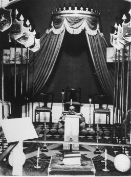 A reconstruction of a Masonic lodge from the Isle of Jersey, on display in an anti-Masonic exhibition in Nuremberg. [LCID: 90042]
