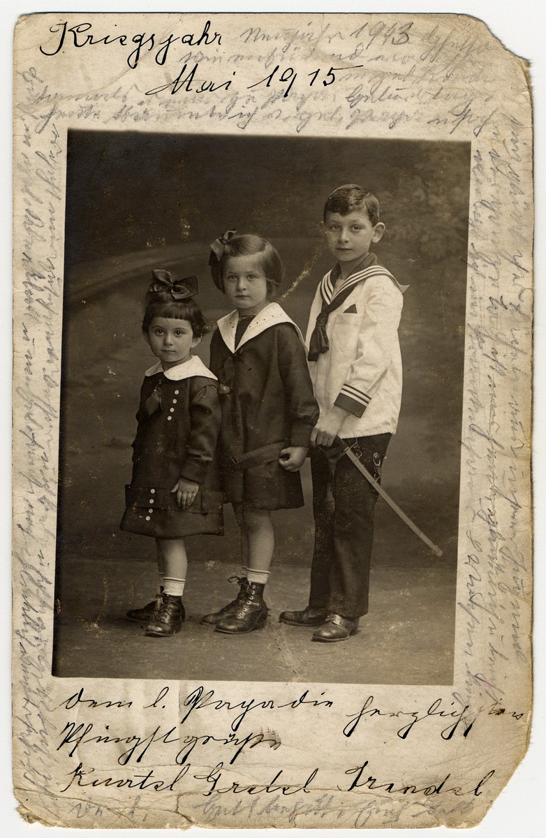 Photograph taken in May 1915 of Helene Reik's children. [LCID: 33383]