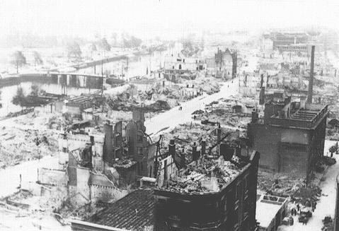 View of Rotterdam after German bombing in May 1940. [LCID: 51425]