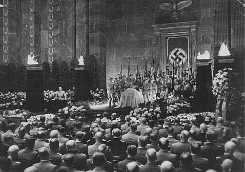 State funeral for Nazi district leader Carl Roever.