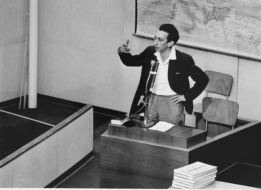 <p>Former Jewish partisan leader Abba Kovner testifies for the prosecution during the trial of Adolf Eichmann. May 4, 1961.</p>