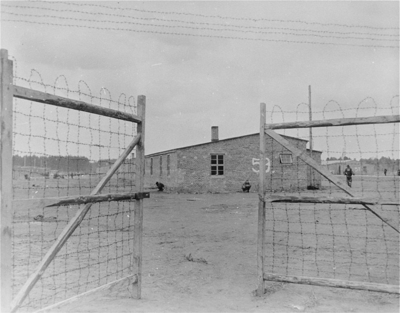 The main gate of the Wöbbelin concentration camp. [LCID: 80050]