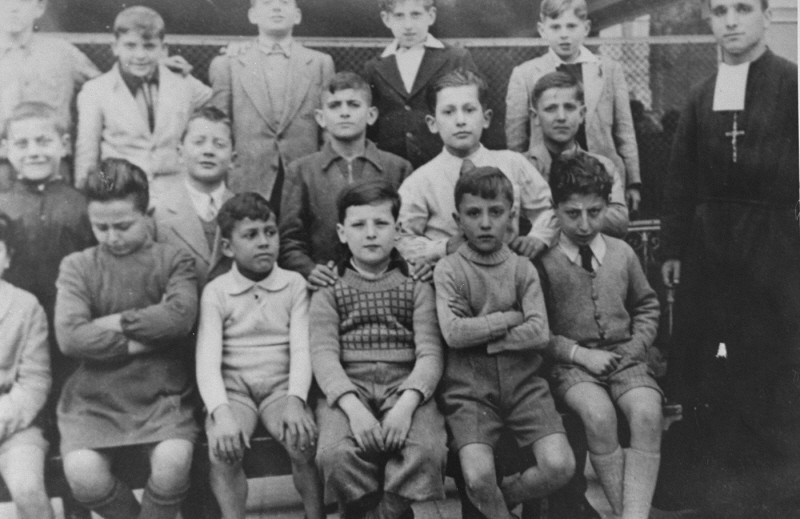 Class photograph of students at the San Leone Magno Fratelli Maristi boarding school in Rome. Pictured in the top row at the far right is Zigmund Krauthamer, a Jewish child who was being hidden at the school. Rome, Italy, 1943–44.