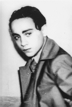 Portrait of Herschel Grynszpan taken after his arrest by French authorities for the assassination of German diplomat Ernst vom Rath. [LCID: 05151]