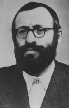 Rabbi Michael Dov Weissmandel, leader of the Working Group (Pracovna Skupina), a Jewish underground group devoted to the rescue of ... [LCID: 77484]