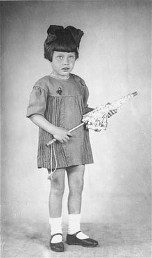 Portrait of five-year-old Mania Halef, a Jewish child, who was later killed during the mass execution at Babi Yar. [LCID: 03258]