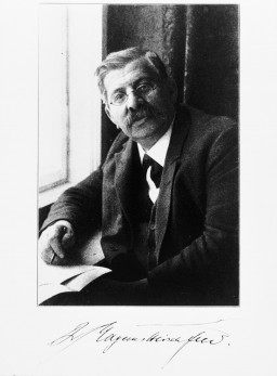 Signed portrait of German physician and sex researcher Magnus Hirschfeld (1868–1935). Hirschfeld sought to educate the public about sexuality. He advocated for the decriminalization of sexual relations between men, which was banned under Paragraph 175 of the German criminal code. Photo dated November 12, 1927.