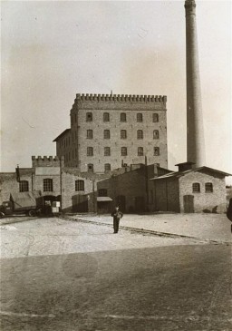 View of the flour mill in Zbaszyn, which served as a refugee camp for Jews expelled from Germany. The Jewish refugees, hungry and cold, were stranded on the border, denied admission into Poland after their explusion from Germany. Photograph taken between October 28, 1938, and August 1939. 
Warsaw-based historian, political activist, and social welfare worker Emanuel Ringelblum spent five weeks in Zbaszyn, organizing assistance for the refugees trapped on the border.