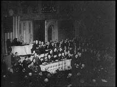 Фрагмент речи президента Франклина Рузвельта, в котором он обращается к конгрессу США с просьбой объявить войну Японии после случившейся накануне неожиданной атаки на Перл-Харбор.