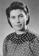 Hildegard Kusserow, témoin de Jéhovah, fut emprisonnée pendant quatre ans dans différents camps de concentration y compris à Ravensbrück. Allemagne, date incertaine.