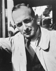 Adolf Eichmann, el oficial de las SS encargado de deportar a los judíos europeos. Alemania, 1940.