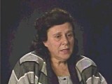 Frankurt’ta Ruth'un ailesi, giderek şiddetlenen Yahudi karşıtı tedbirlerle karşı karşıya kaldı. Babasının işi elinden alındı ve Ruth’un gittiği Yahudi okulu kapatıldı. Nisan 1943’te Ruth ve ailesi Auschwitz’e gönderildi. Ruth zorunlu işçi olarak seçildi ve yol tamiratı işinde görevlendirildi. Ayrıca “Kanada” biriminde de çalışarak kampa getirilen eşyaları tasnif etti. Kasım 1944’te Ruth Almanya’daki Ravensbrück kamp sistemine gönderildi. Mayıs 1945’te Malchow kampından yapılan bir ölüm yürüyüşü sırasında özgürlüğüne kavuşturuldu.