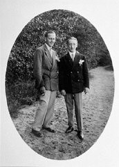 Portrait of a gay couple. Berlin, Germany, ca. 1930.
Nazi ideology identified a multitude of enemies and led to the systematic persecution and murder of many millions of people, both Jews and non-Jews. The Nazis posed as moral crusaders who wanted to stamp out the "vice" of homosexuality from Germany in order to help win the racial struggle. Once they took power in 1933, the Nazis intensified persecution of German male homosexuals. 