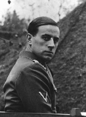 安楽死プログラムのディレクターを務めたナチスの医師、カール・ブラント。 1942年8月27日。