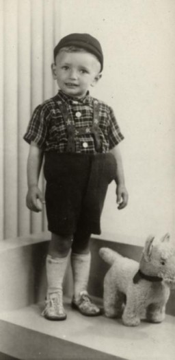 Studio portrait of Jankl Zuckerkandel, taken in The Hague, the Netherlands, in or around 1941. Jankl was killed in Sobibor at the age of three. 