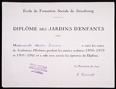Diploma di insegnante falsificato per Simone Weil