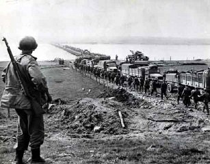 The Rhine Crossings in World War II